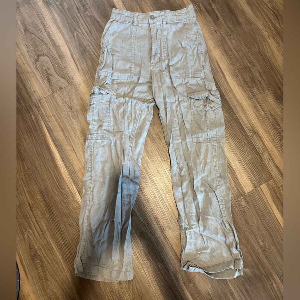 Hollister Women’s Light Gray Cargo Pants